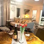 Violet Superior Apartment