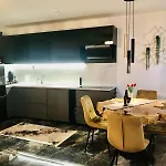 Violet Superior Apartment