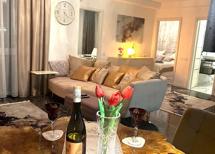 Violet Superior Apartment